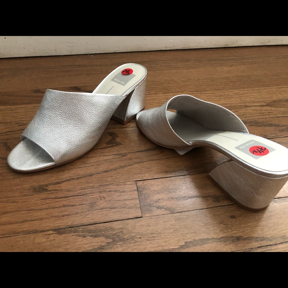 Silver metallic  slides with geometrical heel